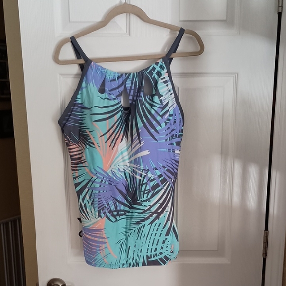 Free Country Other - Free Country Womens Swim Top z100